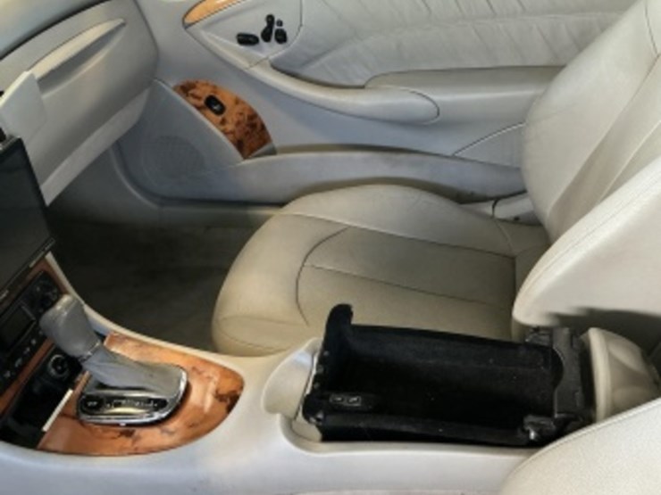 2004-mercedes-benz-clk320-sdn-image-21