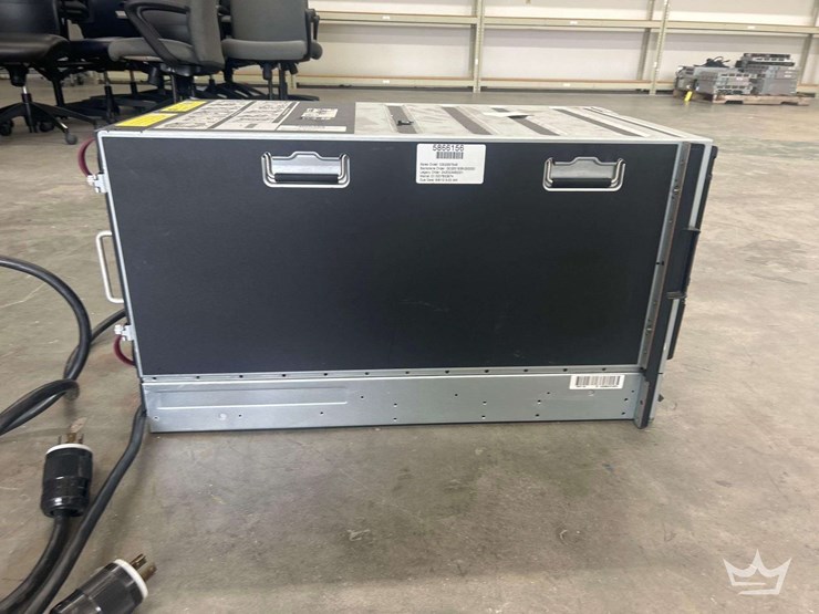 hp-blade-chassis-with-14-servers-image-3