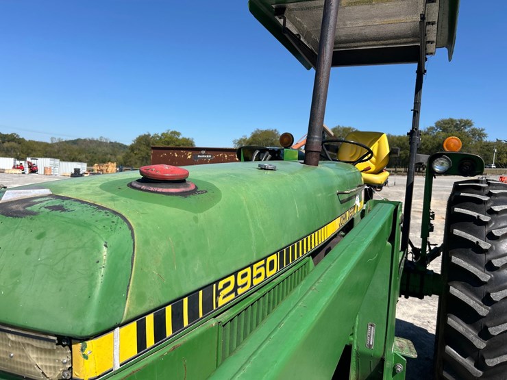 john-deere-2950-image-11