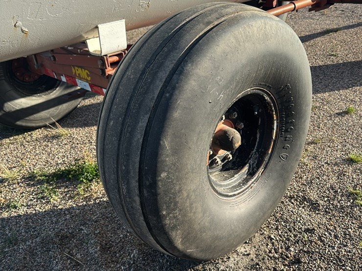 11-12-1450-gallon-nh3-tank,-16.5l---16.1-tires-image-8