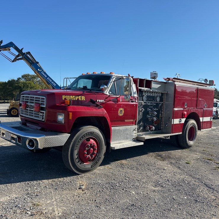 1992 FORD F800