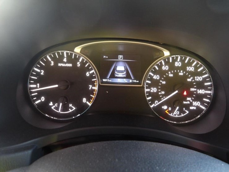 2019-nissan-pathfinder-sl-image-17