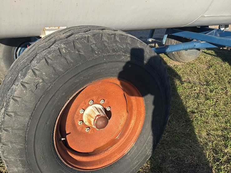 11-21-1450-gallon-nh3-tank,-16.5l---16.1-sl-tires-image-11