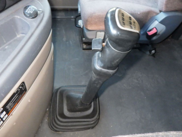 2017-freightliner-cascadia-125-image-17