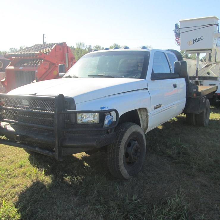 2001 DODGE 3500