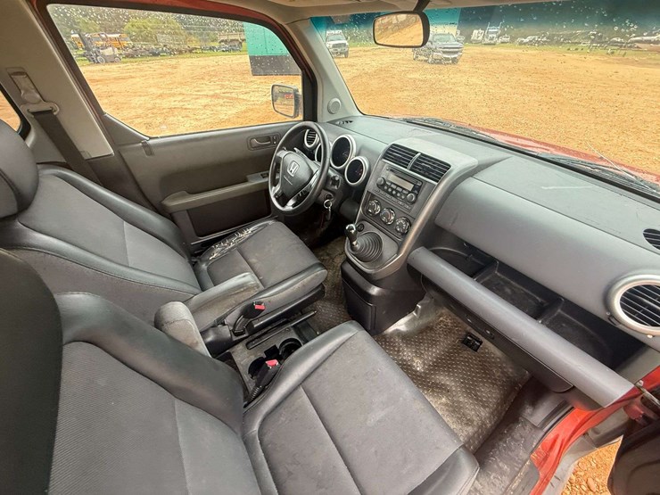 2005-honda-element-image-28