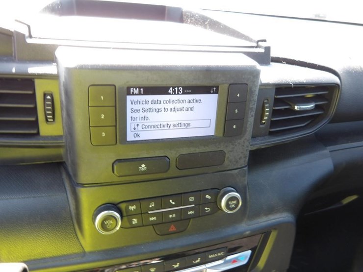 2020-ford-explorer-image-22