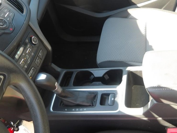 2017-ford-escape-image-19