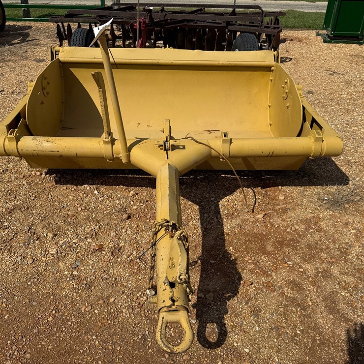 #8712 • Dirt Pan 6' Pull Type