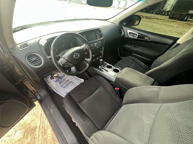 2016-nissan-pathfinder-image-11