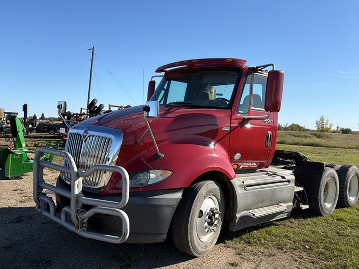 2012-international-prostar-image-3