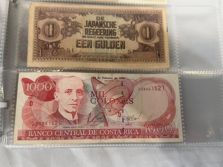 #40307-•-foreign-currency-bank-notes-image-155