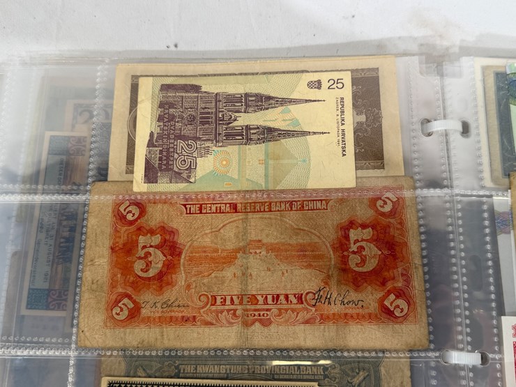 #40307-•-foreign-currency-bank-notes-image-59