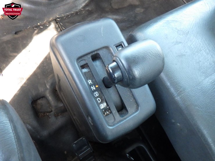 2019-hino-338-image-13