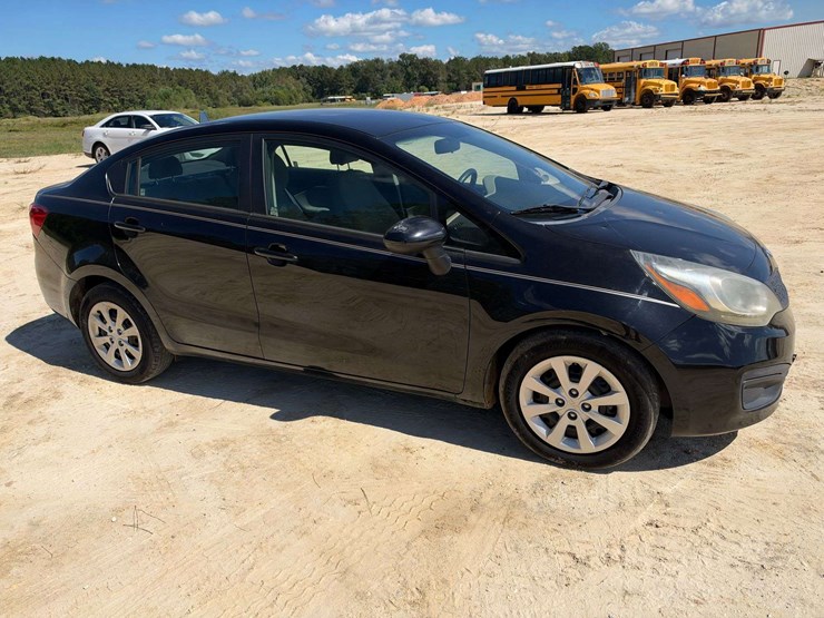2014-kia-rio-lx-4-door-sedan-(148,347-miles)-image-4
