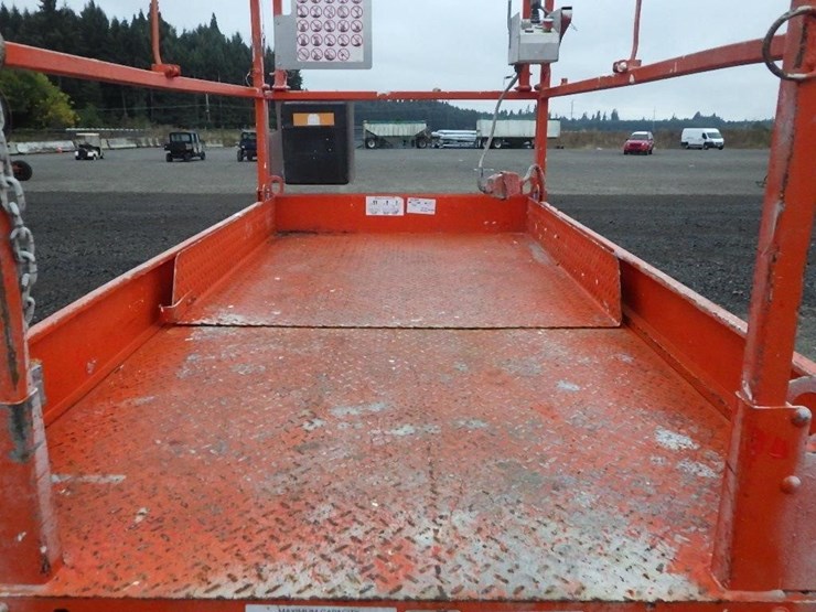 skyjack-sj4632-scissor-lift-image-10