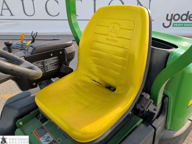 2015-john-deere-2500-image-16
