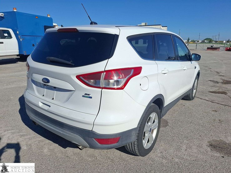 2016-ford-escape-image-5