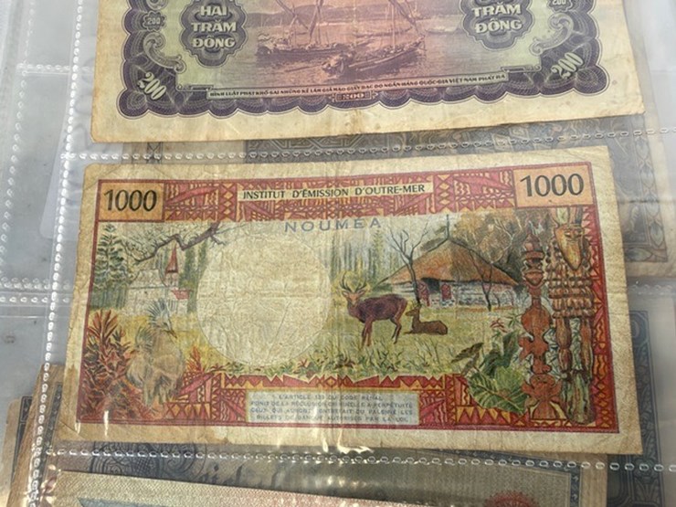 #40308-•-foreign-currency-bank-notes-image-26