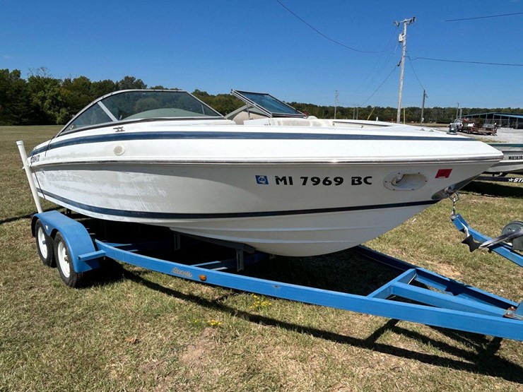 1998-cobalt-200-ski-boat-w/-trailer-(inop)-(no-motor)-image-3