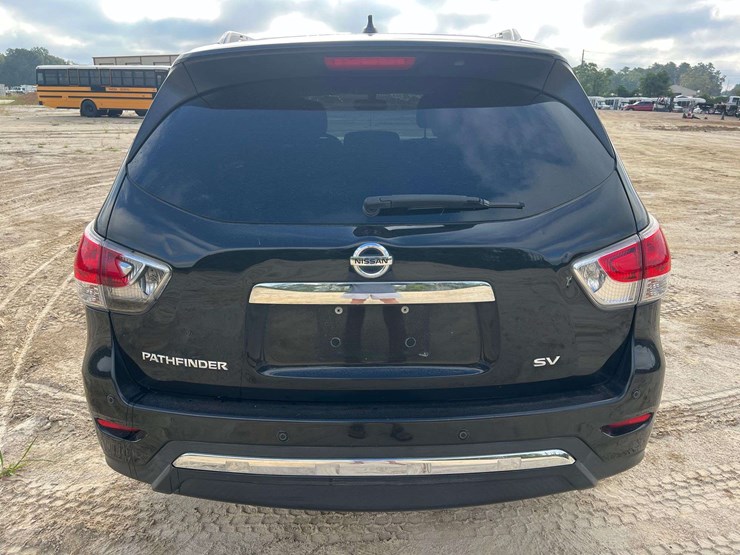2016-nissan-pathfinder-image-6
