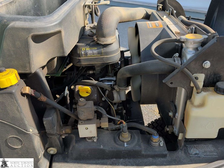 2015-john-deere-2500-image-25