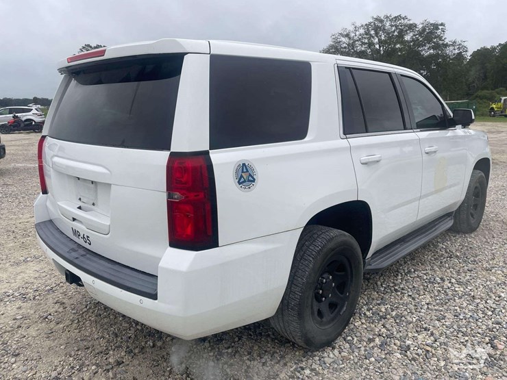 2018-chevrolet-tahoe-image-3