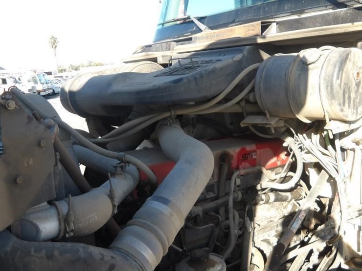 2002-international-5500i-dump-truck-image-9