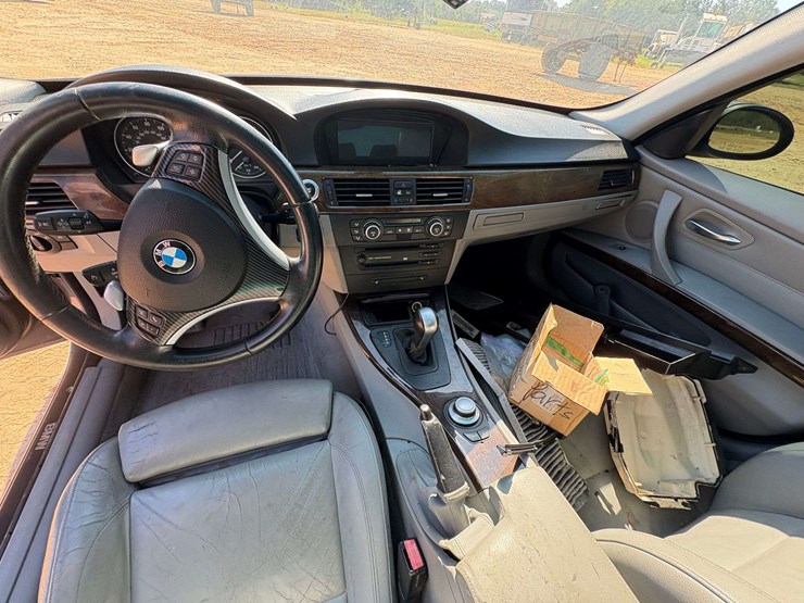 2007-bmw-335i-4-door-sedan-image-10
