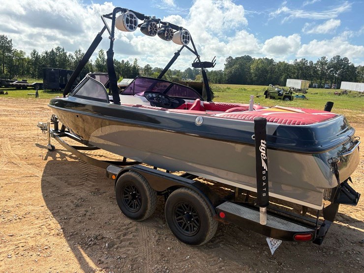 2000-tige-24v-ski-boat-w/-trailer-image-2