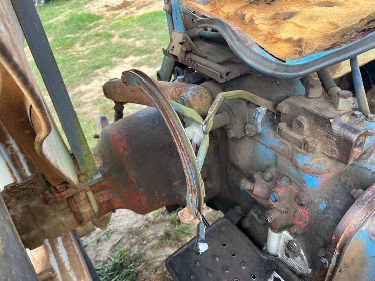 ford-4000-image-28