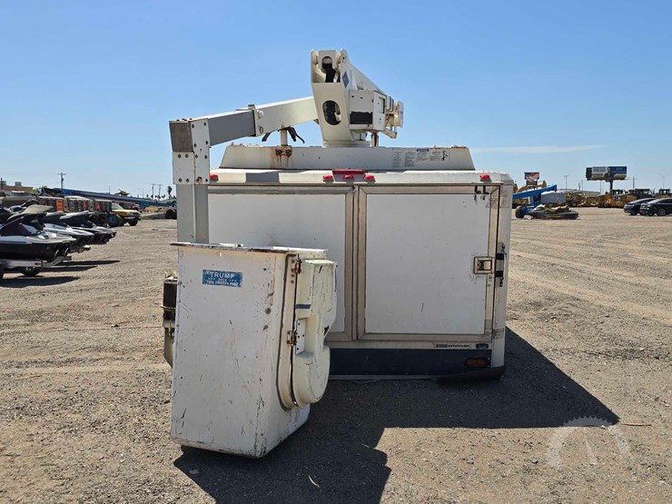 versalift-sst40ne-01-image-8