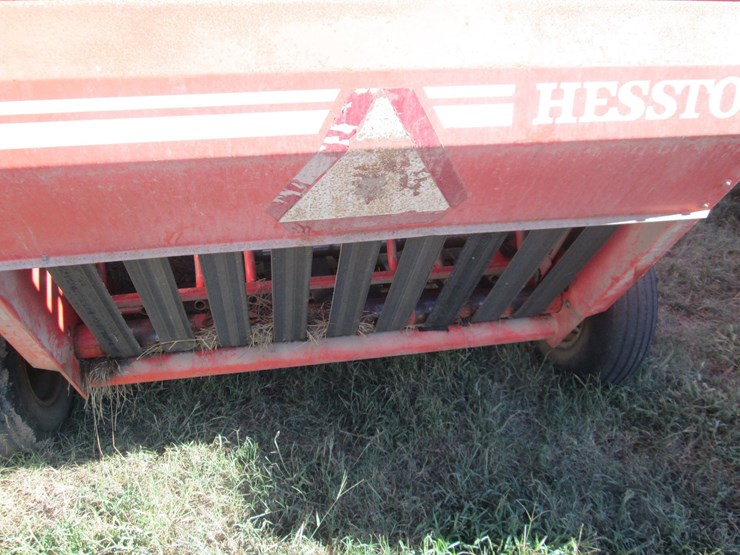 hesston-5500-image-8