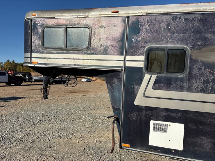 #1405-•-1993-lazy-n-horse-trailer-w/-living-quarters-image-20