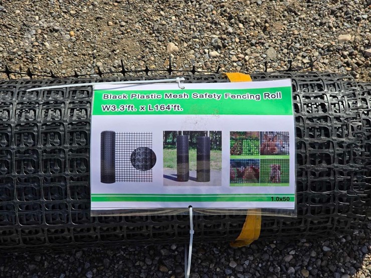black-plastic-mesh-safety-fencing-roll-image-2
