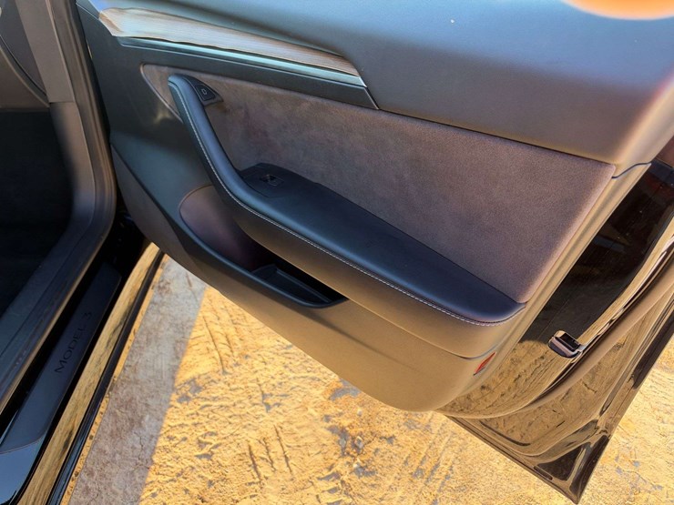 2023-tesla-model-s-4-door-sedan-(33,455-miles)-image-14