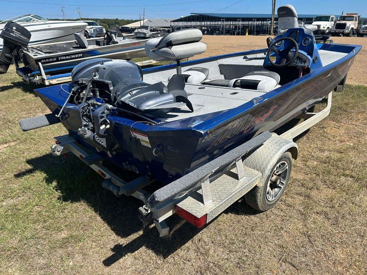 2015-aluma-craft-pro-175-aluminum-bass-boat-w/70-hp-yamaha-outboard-&-trailer-image-5