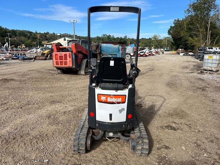 2023-bobcat-e10-image-5