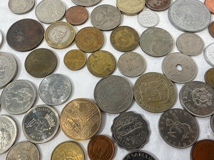 #40146-•-bag-of-foreign-coins-image-8
