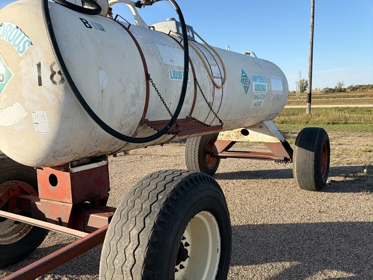 11-18-1450-gallon-nh3-tank,-16.5---22.5-tires-image-7