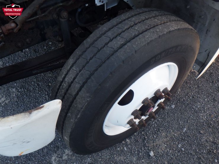 2019-hino-338-image-16