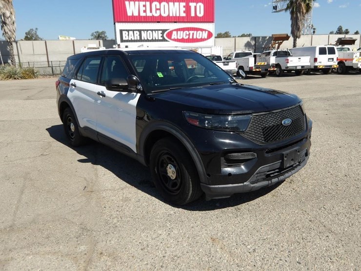 2020-ford-explorer-image-2