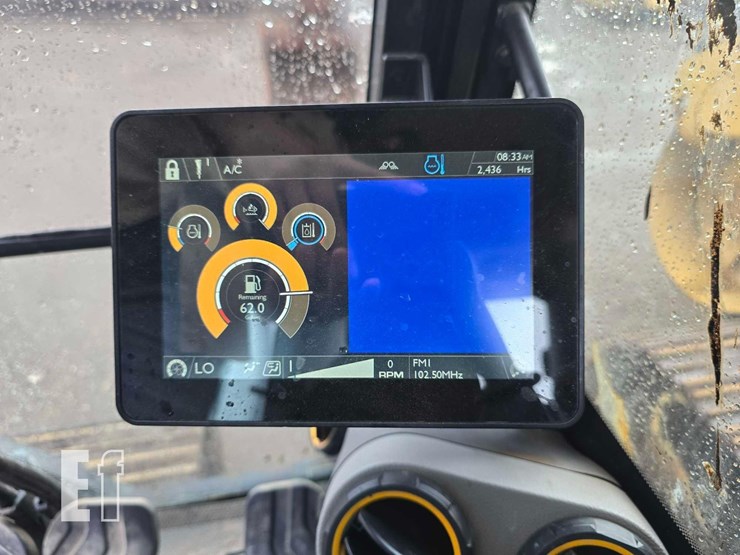 2023-jcb-220x-lc-image-19