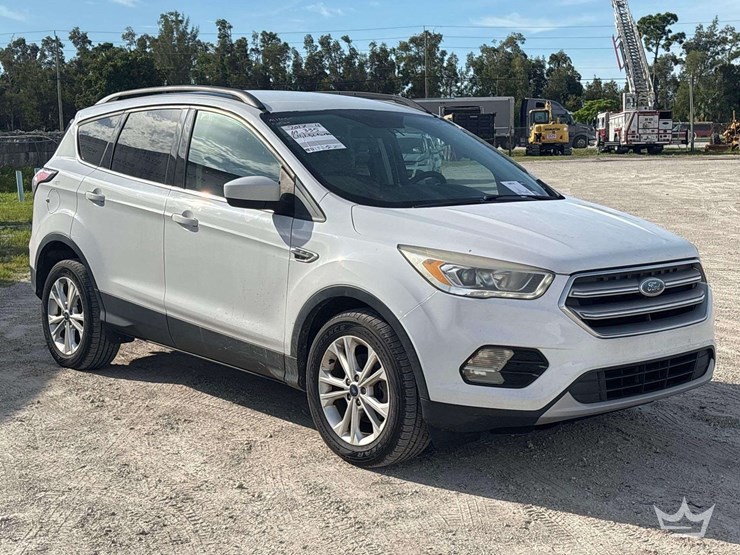 2017-ford-escape-image-2