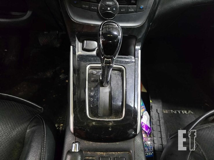 2017-nissan-sentra-image-15
