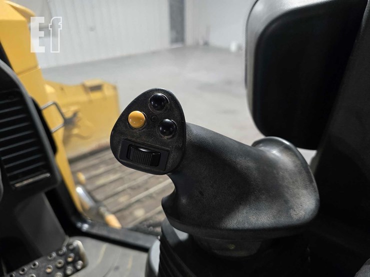 2021-caterpillar-d4-lgp-image-21