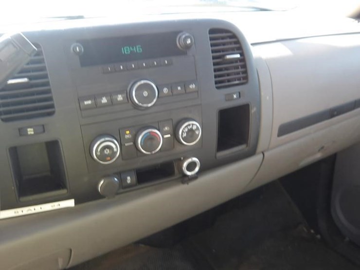 2012-chevrolet-silverado-2500-image-15