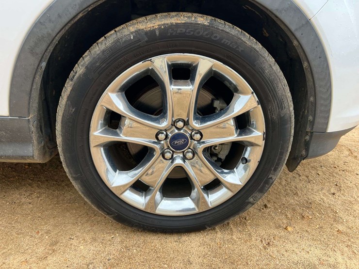 2014-ford-escape-se-image-38