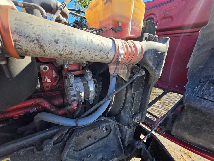 2014-peterbilt-579-image-34