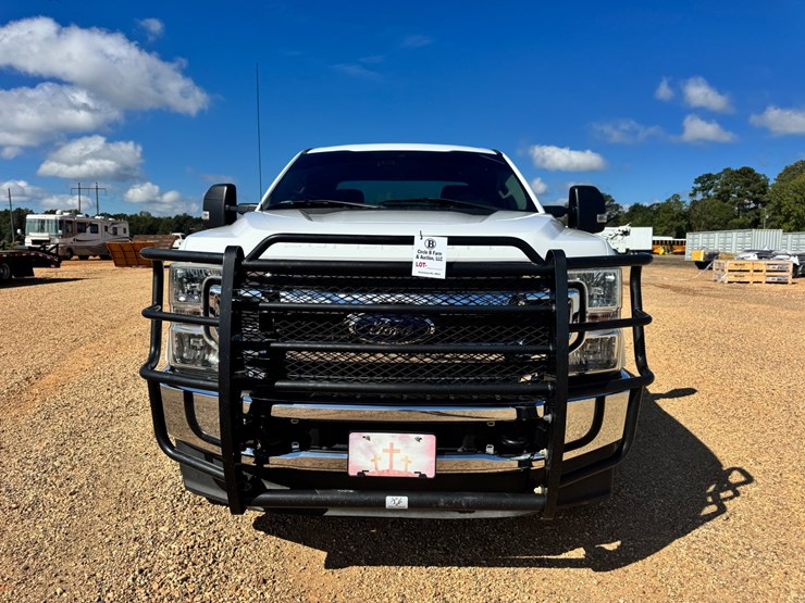 2020-ford-f250-xlt-image-8